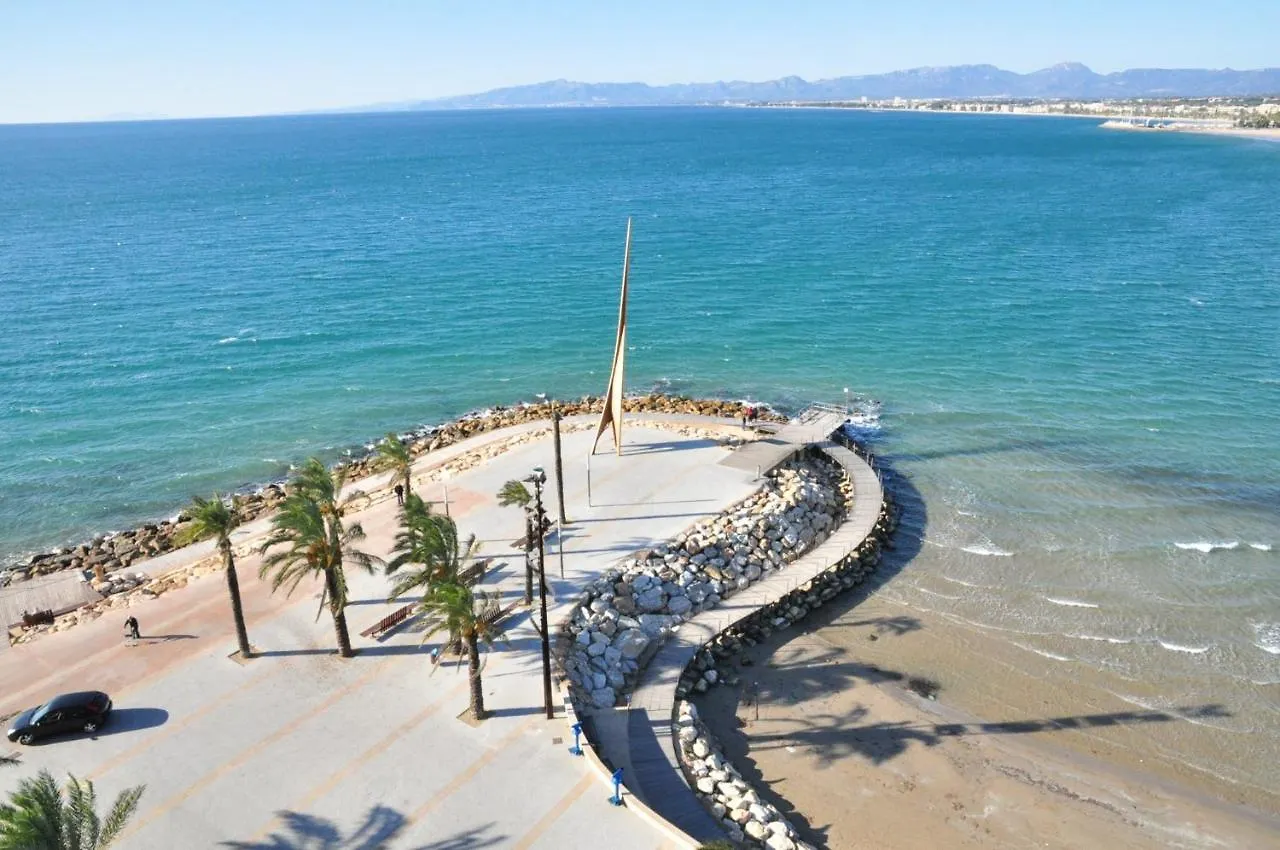 Acantilados Litoral Costa Dorada 0*, 살루